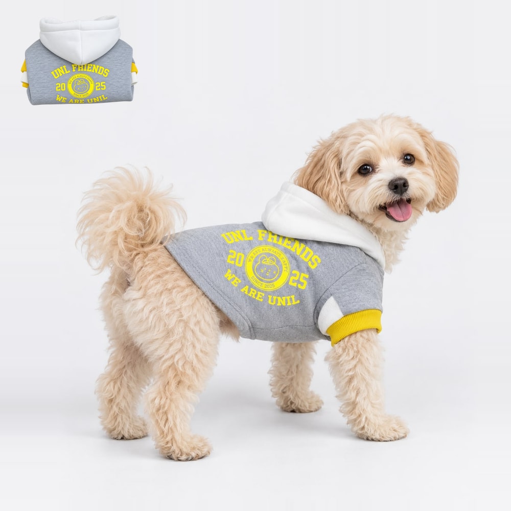Fleece-style sweatshirt